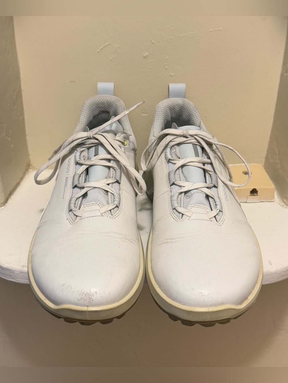 Ecco White Men’s Casual Sneakers(11-11.5)